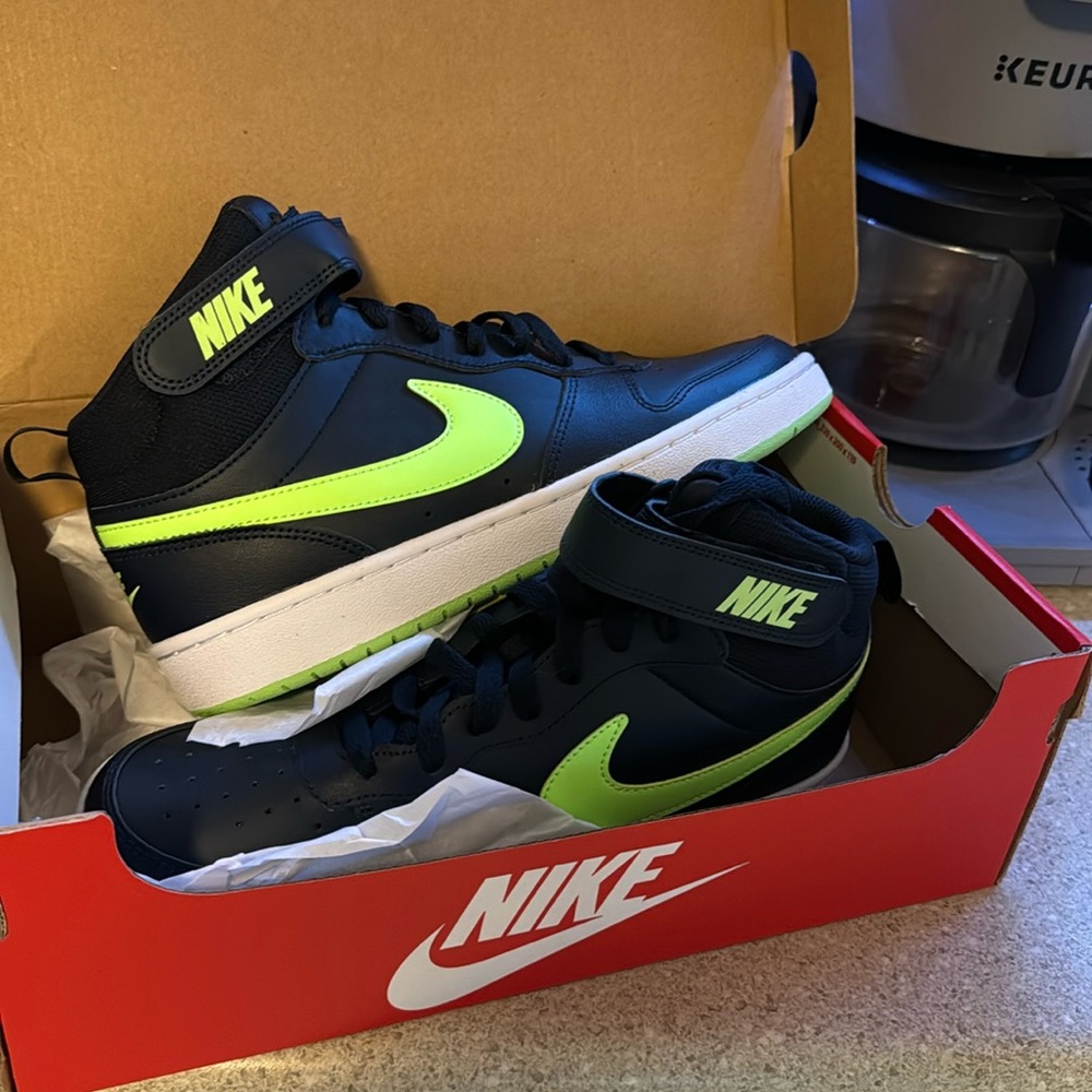 Nike kids sneakers size 7